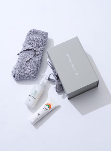 【ギフト】ハンドクリーム＆ローション＆ソックスセット