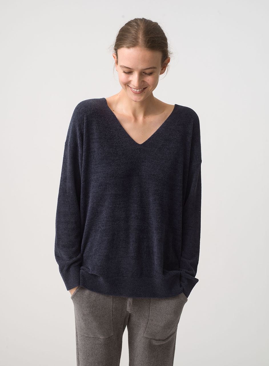 Vネック ハイロー プルオーバー コージーシックウルトラライト